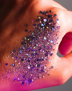 Paillettes biodégradables argentées, dorées et violettes holographiques, vegan, cruelty free, sans plastique. Parfaites pour maquillage licorne et festival.